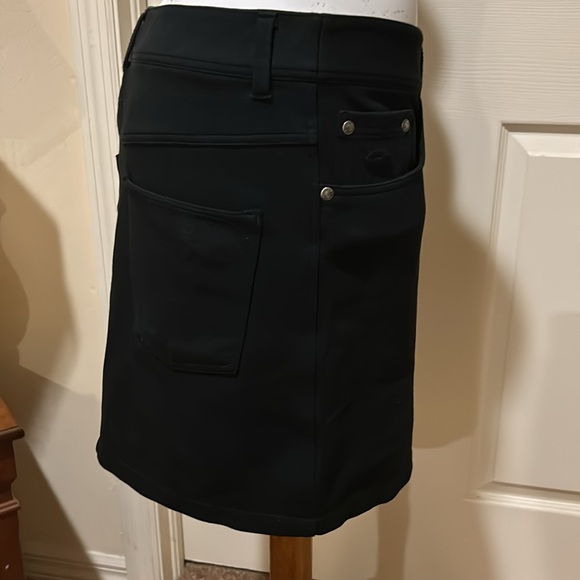 Lacoste Women’s Black Skirt. Size 40/Medium stretch - Picture 3 of 9